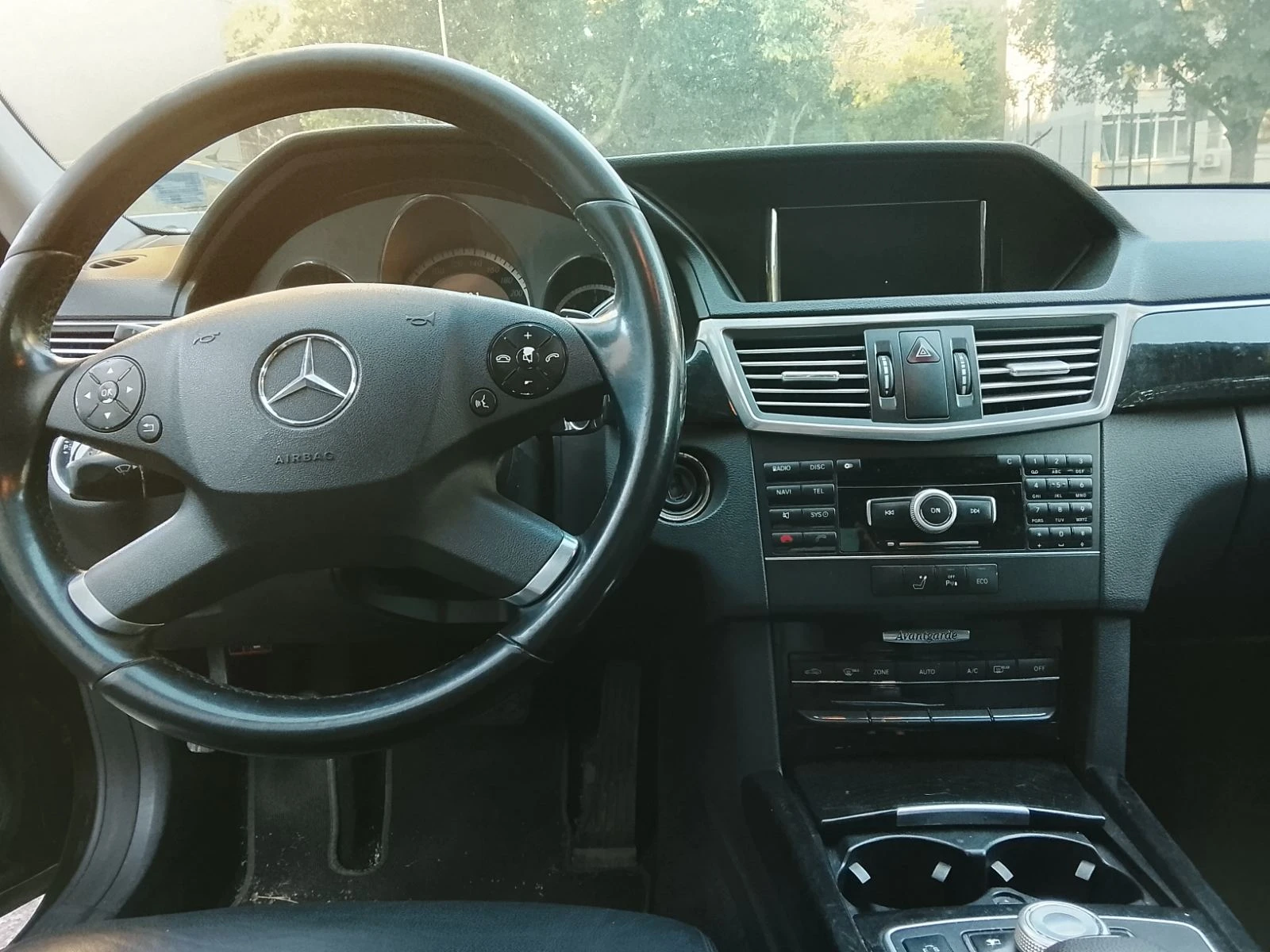 Mercedes-Benz E 250, снимка 10 - Автомобили и джипове - 56315738