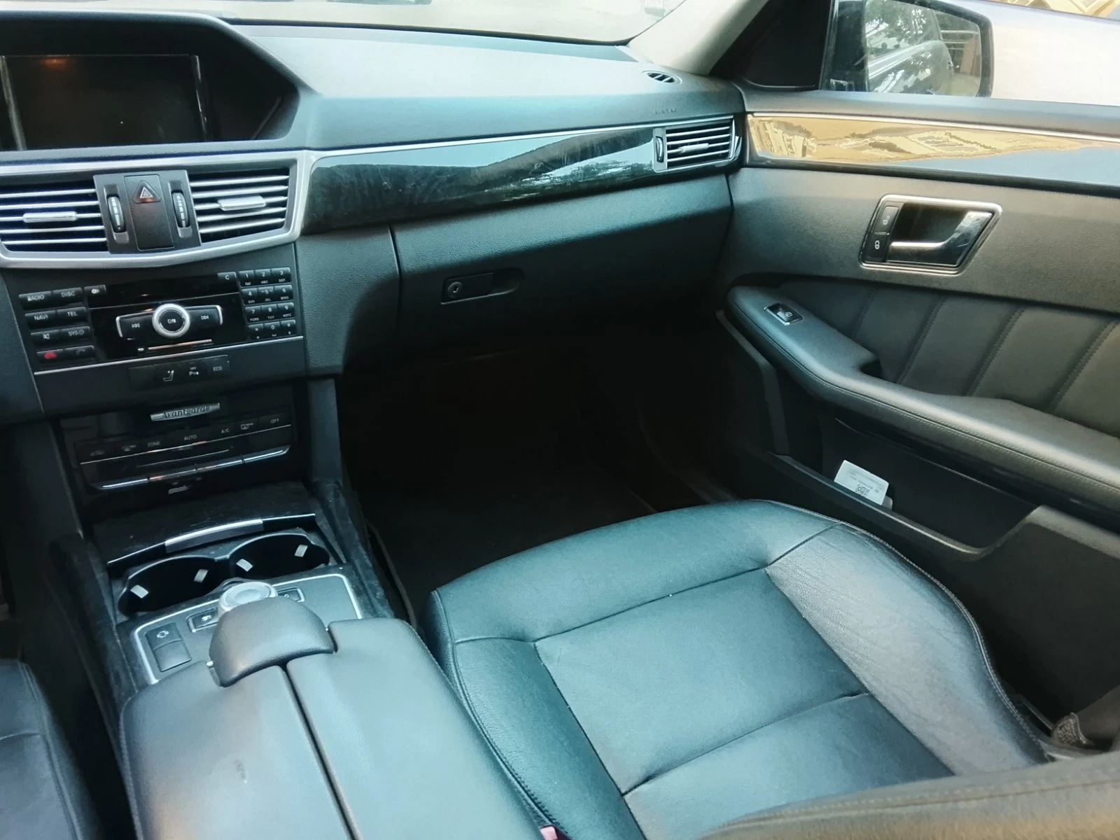 Mercedes-Benz E 250, снимка 9 - Автомобили и джипове - 56315738