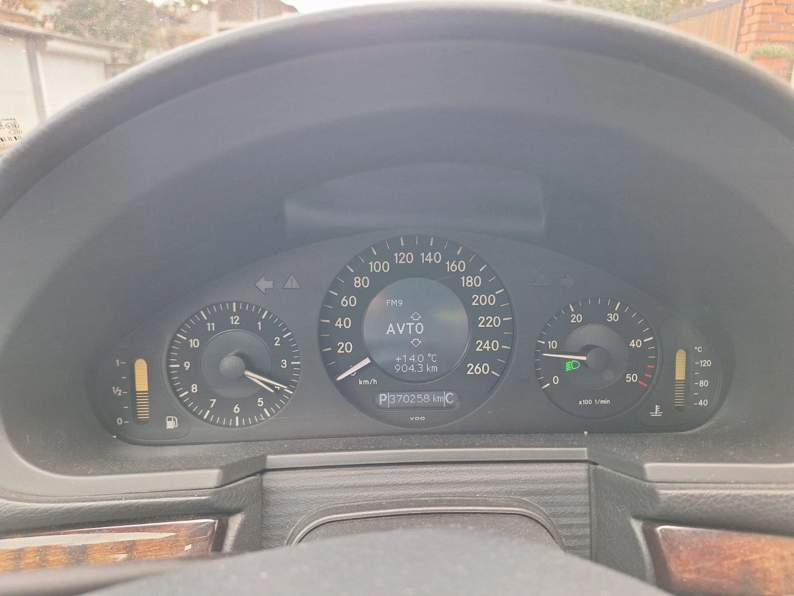 Mercedes-Benz E 220 W211, снимка 4 - Автомобили и джипове - 56655988