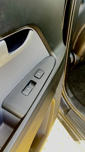 Kia Sportage Panorama+ NAVI - 8500 € / 16624.56 лв. - 10466076 5