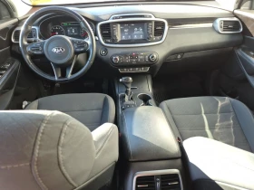 Kia Sorento * LX V6 * 7-МЕСТНА* * ДИСТРОНИК* * AWD*  - 12300 € / 24056.71 лв. - 16450572 10