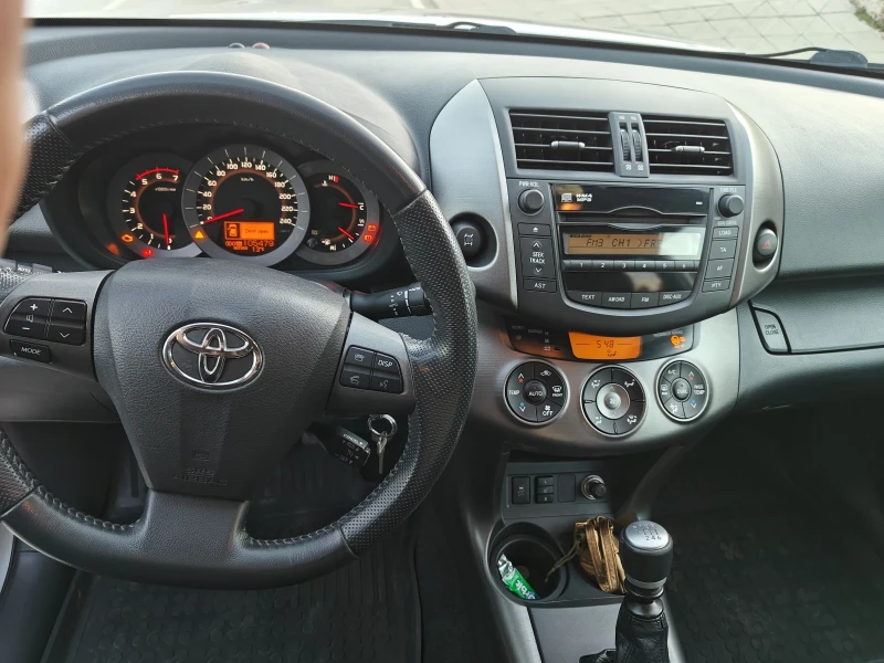 Toyota Rav4, снимка 13 - Автомобили и джипове - 49433067