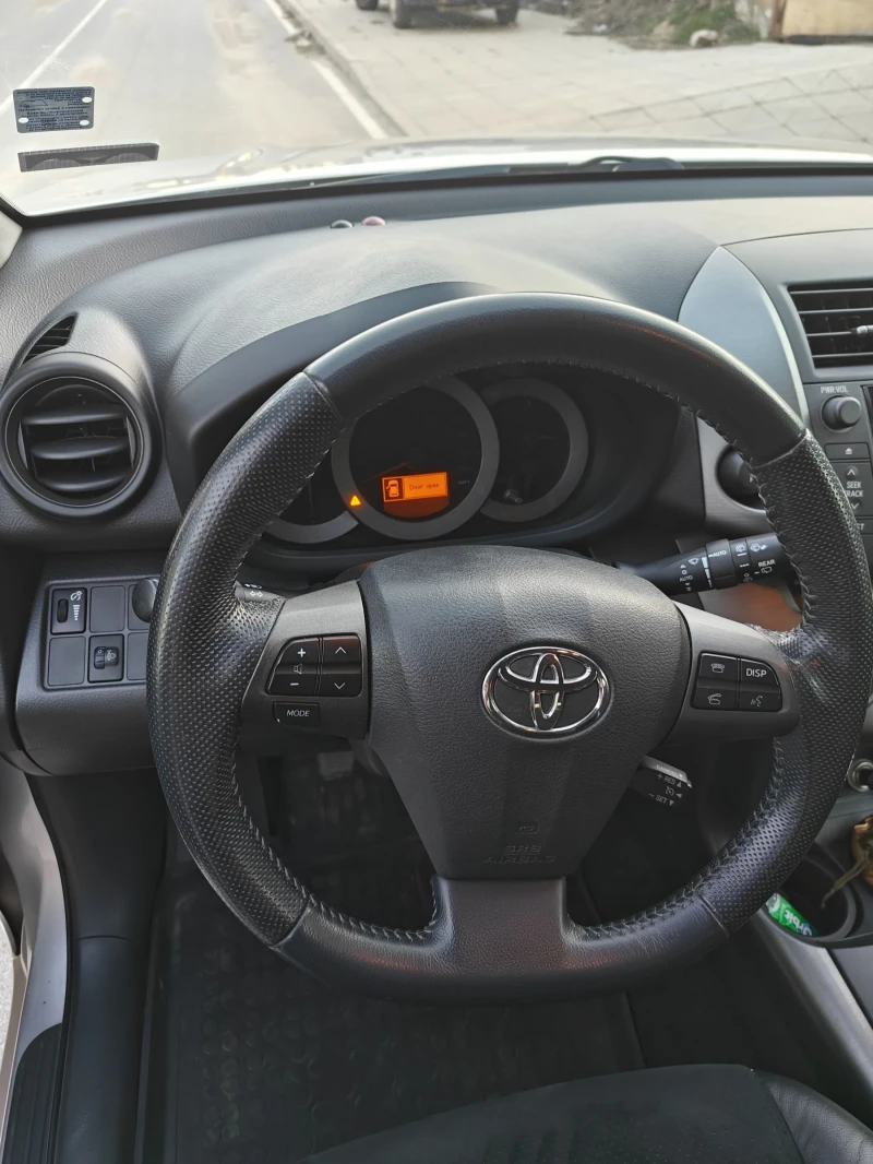 Toyota Rav4, снимка 10 - Автомобили и джипове - 49433067