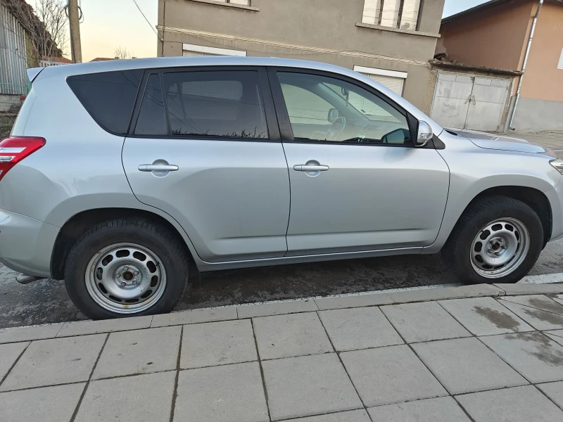 Toyota Rav4, снимка 6 - Автомобили и джипове - 49433067