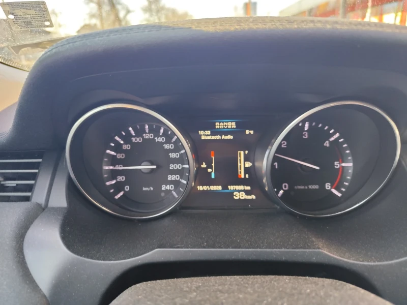 Land Rover Range Rover Evoque 2.2 D, снимка 16 - Автомобили и джипове - 53110405