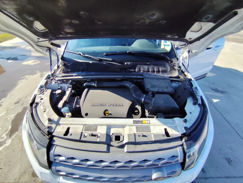 Land Rover Range Rover Evoque 2.2 D, снимка 15 - Автомобили и джипове - 53110405
