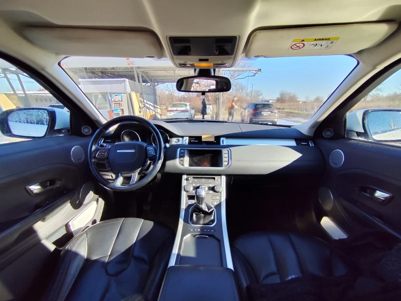 Land Rover Range Rover Evoque 2.2 D, снимка 13 - Автомобили и джипове - 53110405