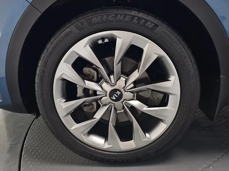 Kia Sorento 2.2 CRDI 4WD - САМО 30% АВАНС, снимка 5 - Автомобили и джипове - 55899869