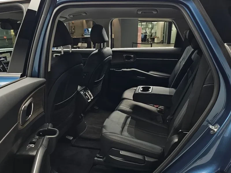 Kia Sorento 2.2 CRDI 4WD - САМО 30% АВАНС, снимка 11 - Автомобили и джипове - 55899869