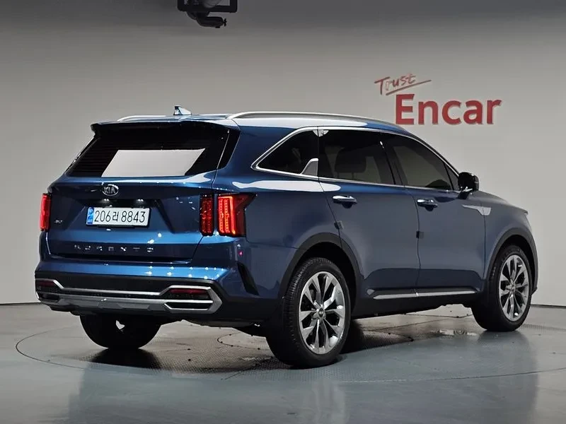 Kia Sorento 2.2 CRDI 4WD - САМО 30% АВАНС, снимка 2 - Автомобили и джипове - 55899869