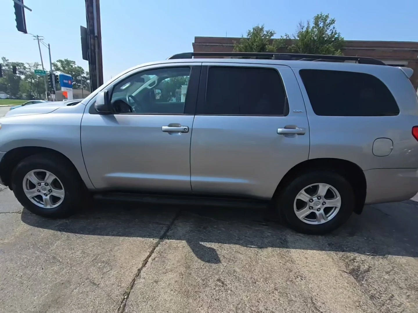 Toyota Sequoia SR5* 5.7 V8* ВИДЕО НА МОТОР* ПЕРФЕКТЕН ЗА ГАЗ - изображение 2