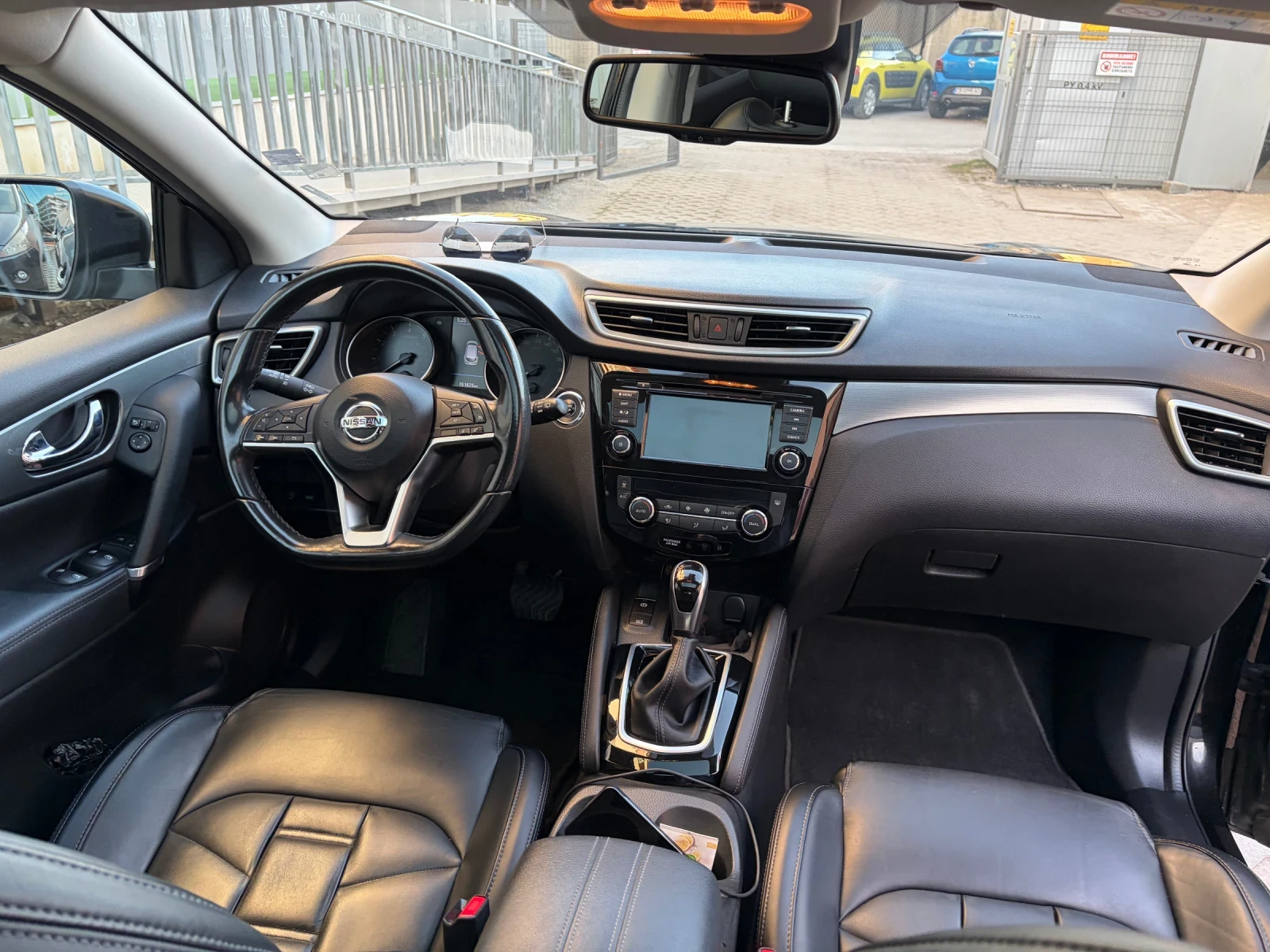 Nissan Qashqai 1.3 TEKNA , снимка 13 - Автомобили и джипове - 52247316