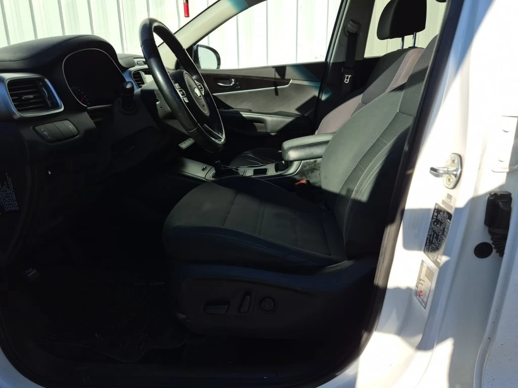 Kia Sorento * LX V6 * 7-МЕСТНА* * ДИСТРОНИК* * AWD*  - изображение 5