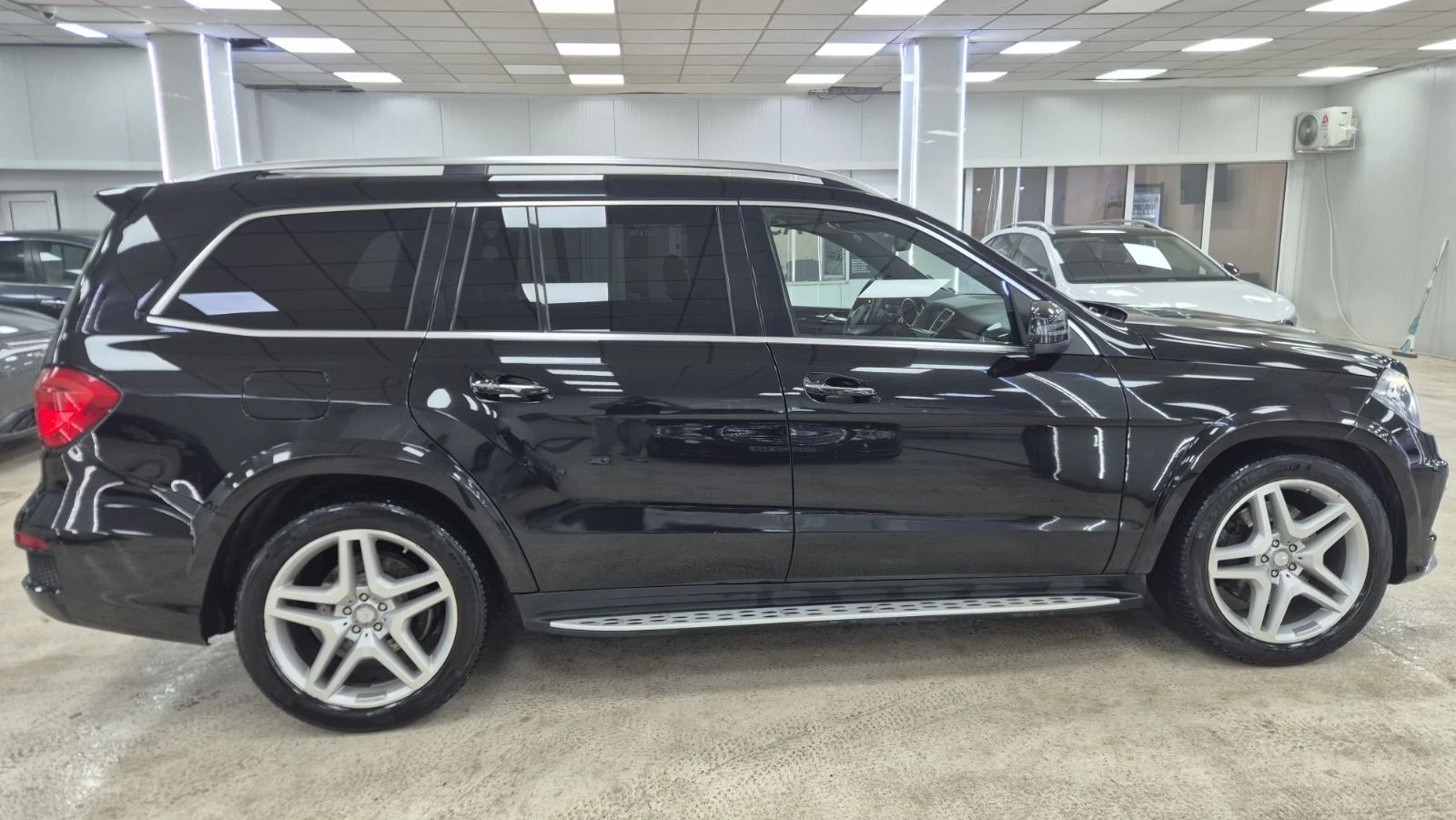 Mercedes-Benz GL 350 AMG ПАКЕТ  DESIGNO Салон, снимка 4 - Автомобили и джипове - 53976126