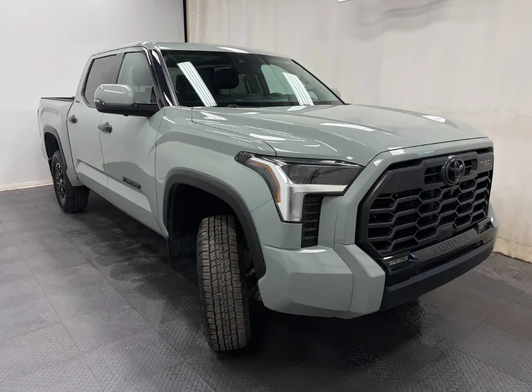 Toyota Tundra LIMITED | TRD OFF ROAD | ARMY GREEN, снимка 2 - Автомобили и джипове - 54610410