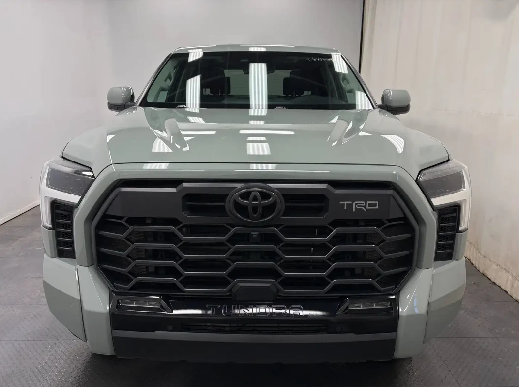 Toyota Tundra LIMITED | TRD OFF ROAD | ARMY GREEN