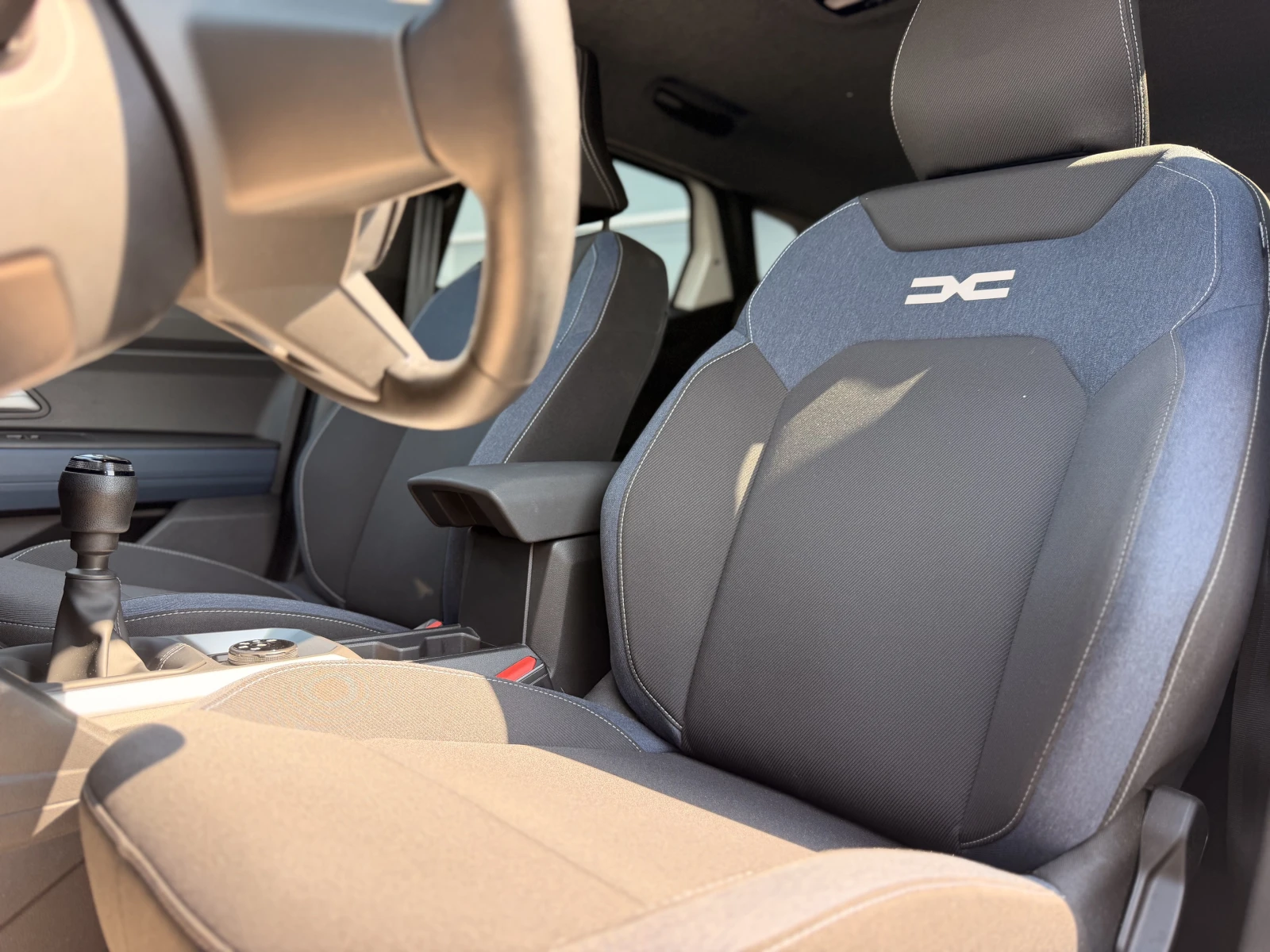 Dacia Duster 1.2 ТCe / 130 к.с. / 4х4, снимка 13 - Автомобили и джипове - 55587741