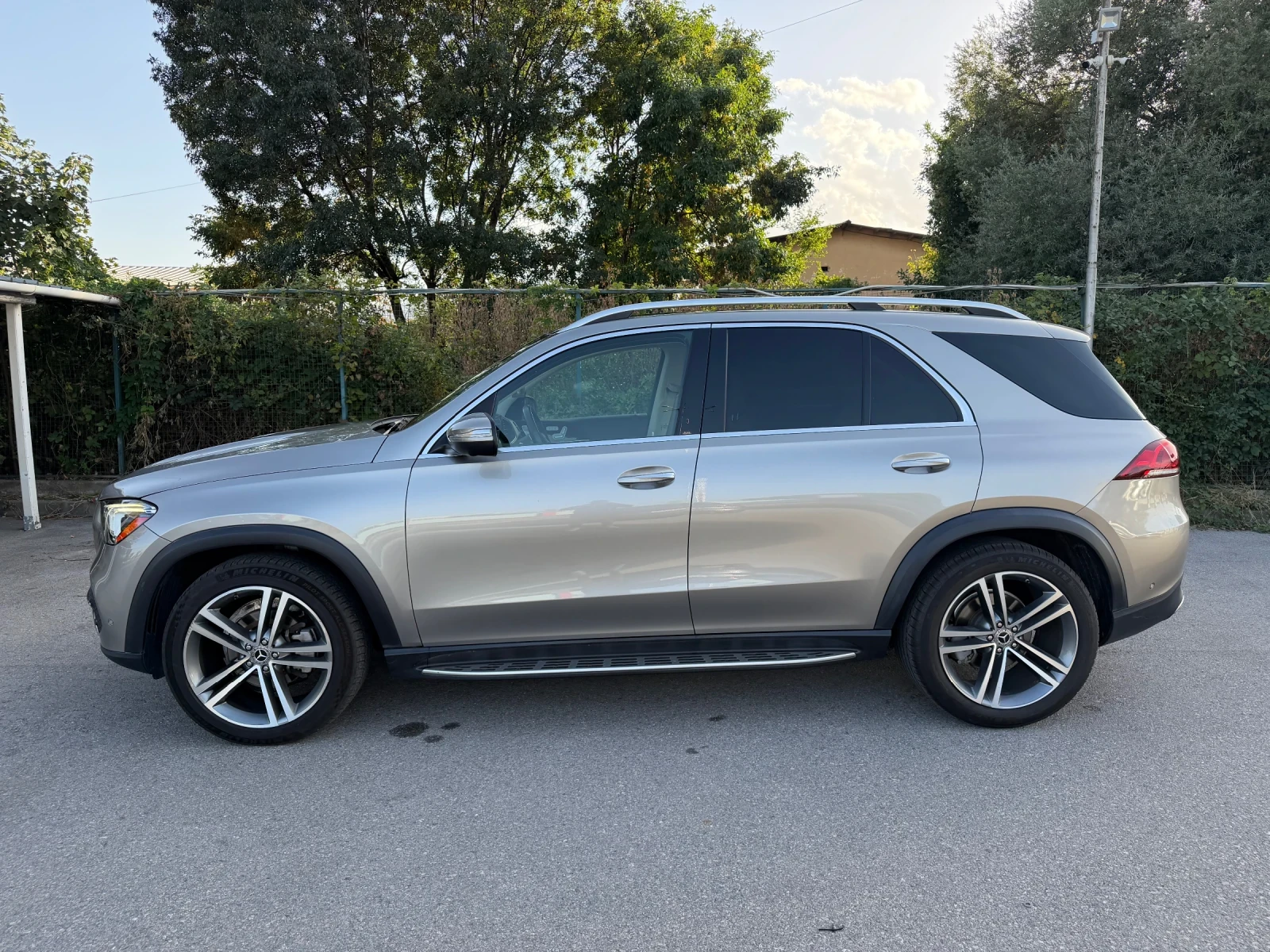Mercedes-Benz GLE 350 4Matic PANO 360 BURMESTER ОБДУХВАНЕ ИСТОРИЯ, снимка 6 - Автомобили и джипове - 55880674
