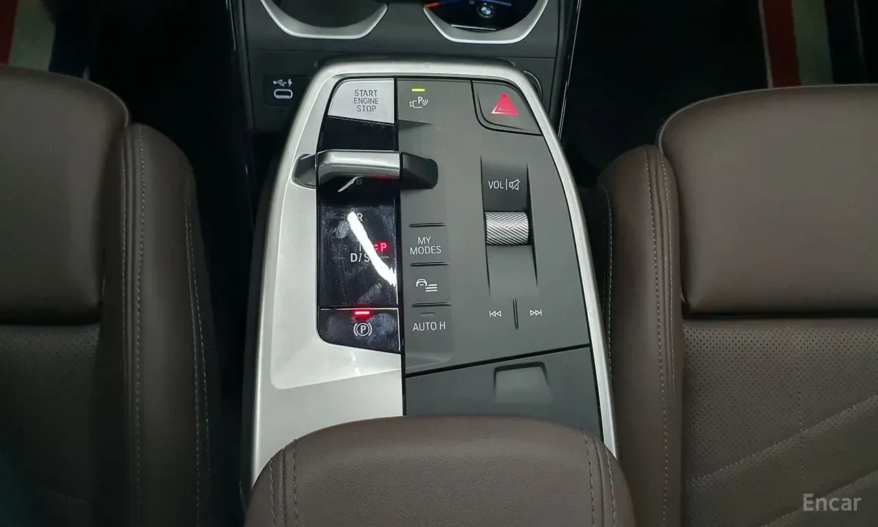 BMW X1 M35i* HARMON* KARDON* ХЕДЪП* 360КАМЕРА* , снимка 9 - Автомобили и джипове - 56129760