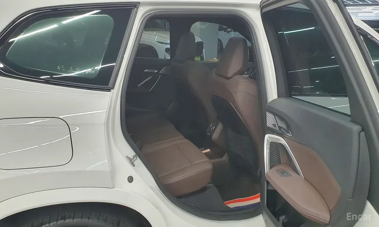 BMW X1 M35i* HARMON* KARDON* ХЕДЪП* 360КАМЕРА* , снимка 14 - Автомобили и джипове - 56129760