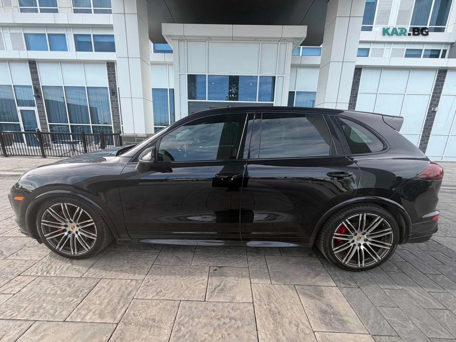 Porsche Cayenne GTS Цена до България & АвтоКредит, снимка 3 - Автомобили и джипове - 56165380