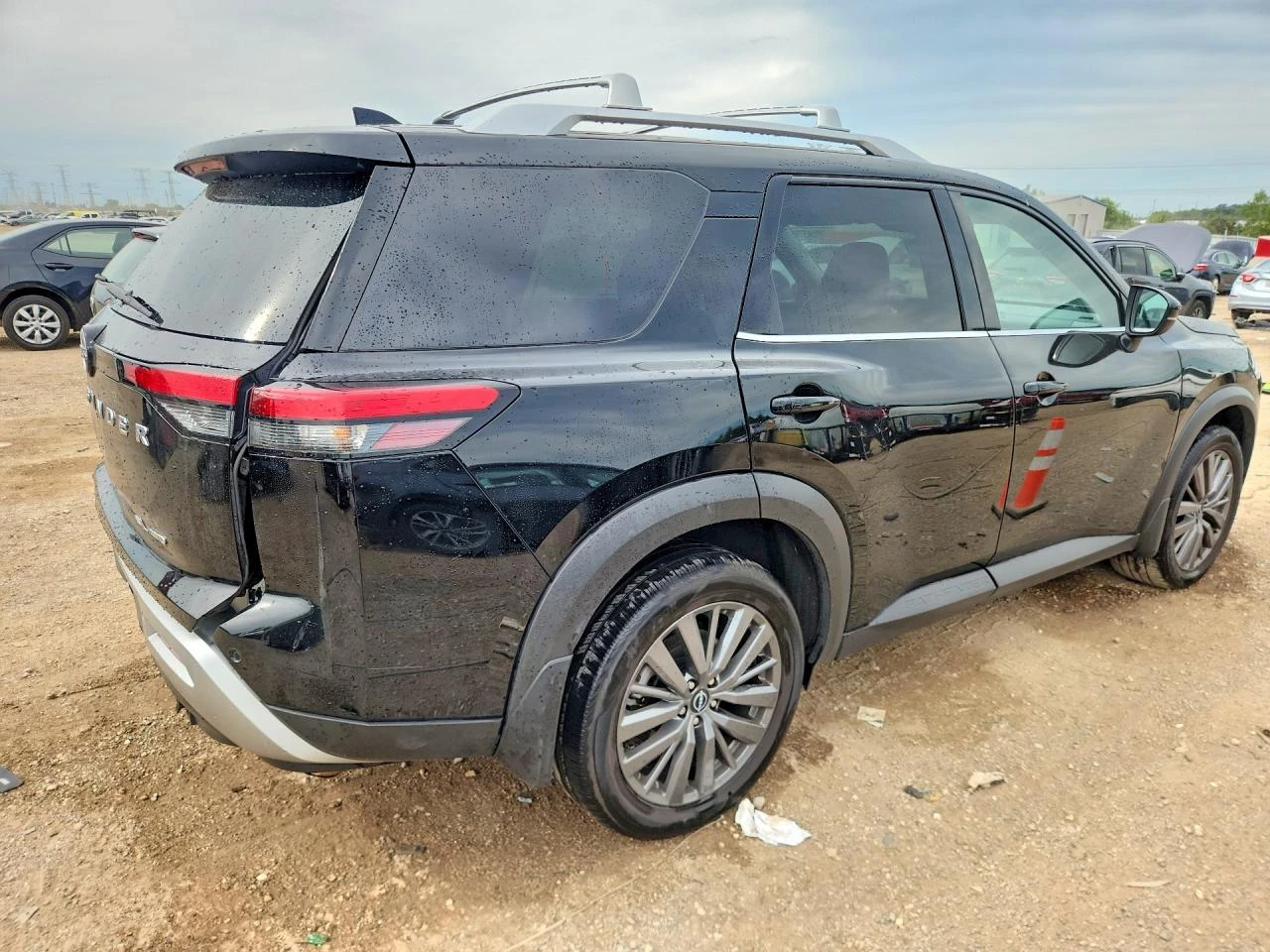 Nissan Pathfinder 3.5l Sl, снимка 3 - Автомобили и джипове - 56511598