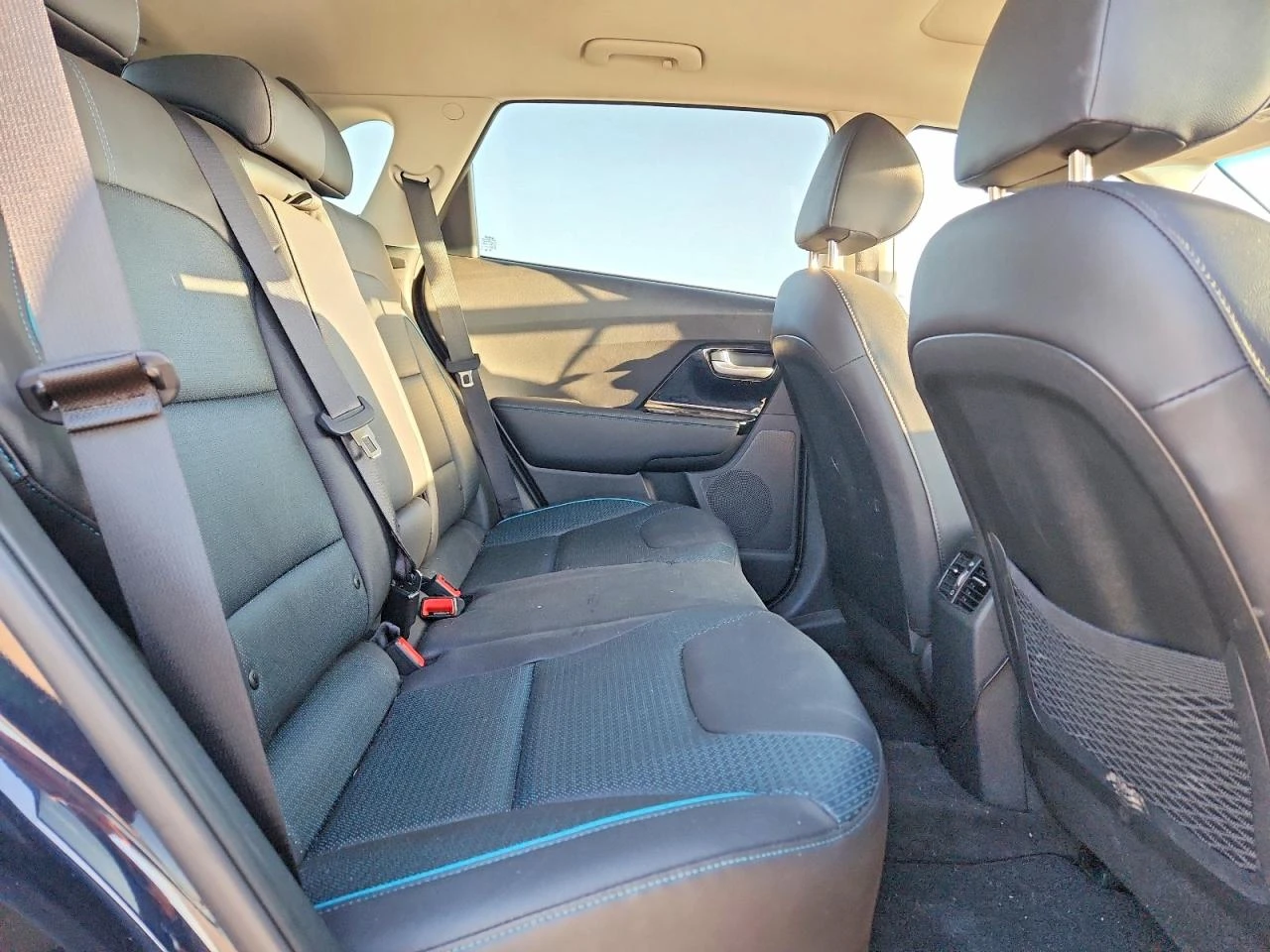 Kia Niro 64 KW\Обдухване\Ел.пакет, снимка 10 - Автомобили и джипове - 56611231