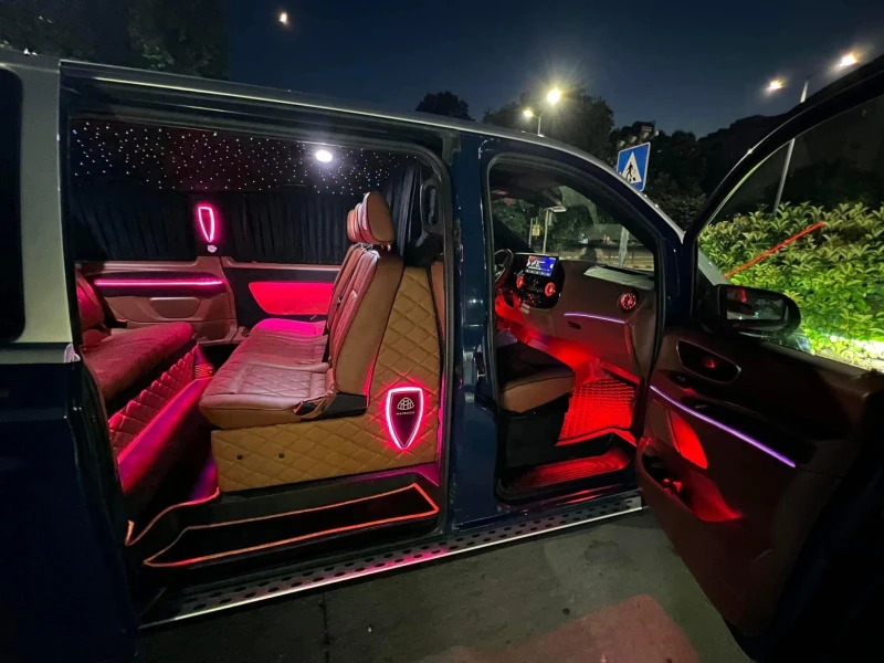 Mercedes-Benz Vito 2.2CDI MAYBACH VS680/LED/8+ 1/NAVI/XENON/UNIKAT, снимка 16 - Бусове и автобуси - 46395982