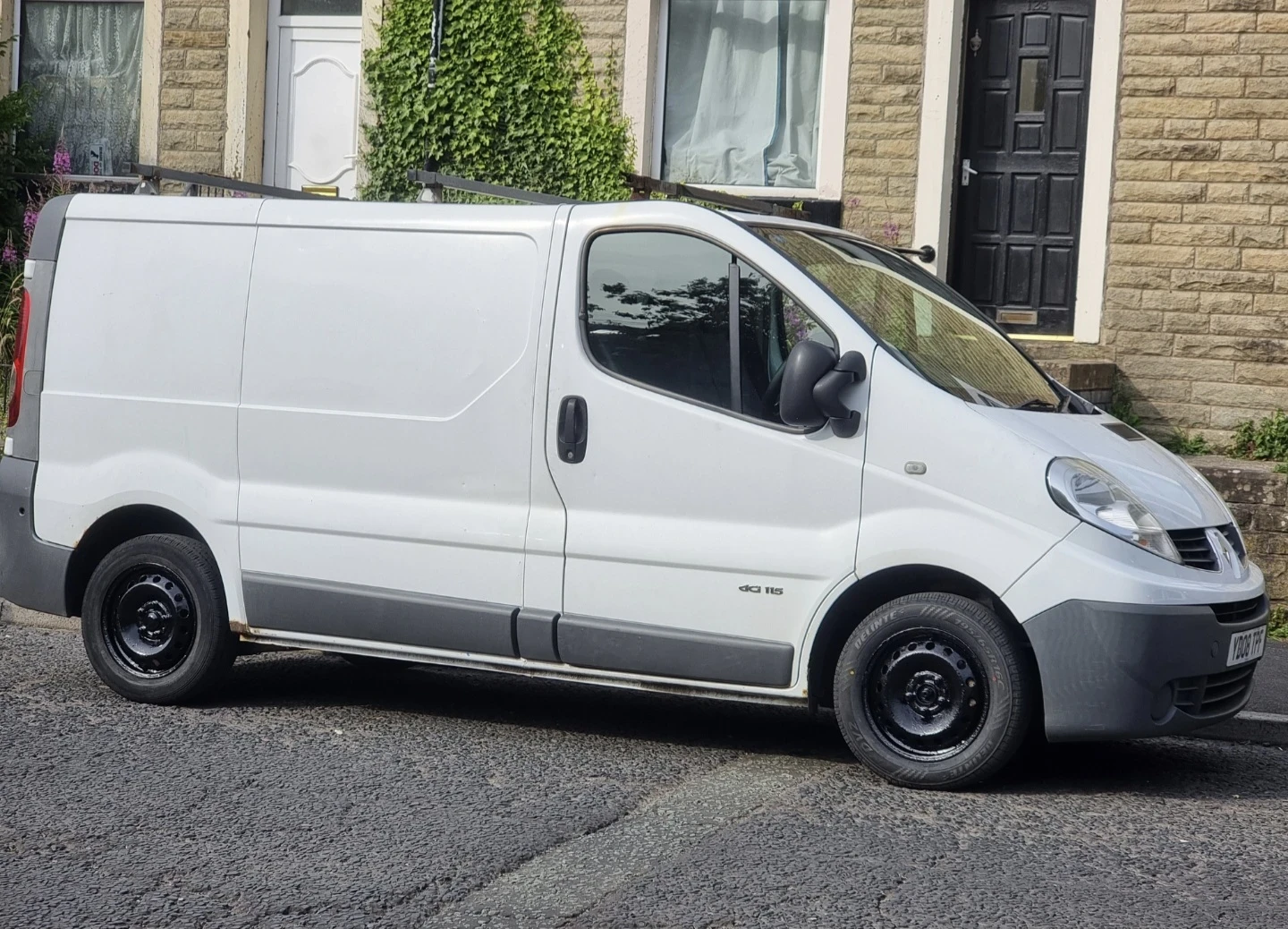 Renault Trafic 2000 - изображение 2