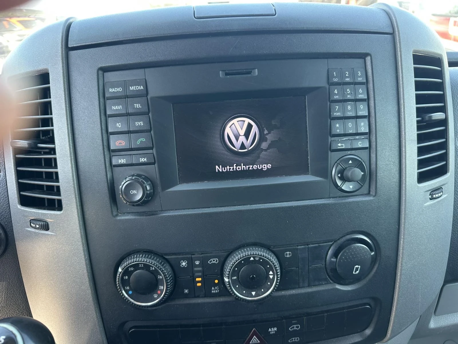 VW Crafter, снимка 12 - Бусове и автобуси - 55622527