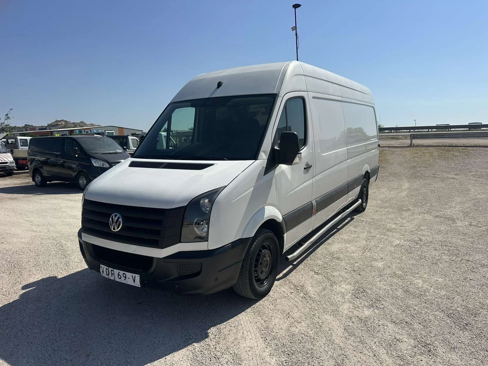 VW Crafter, снимка 2 - Бусове и автобуси - 55622527
