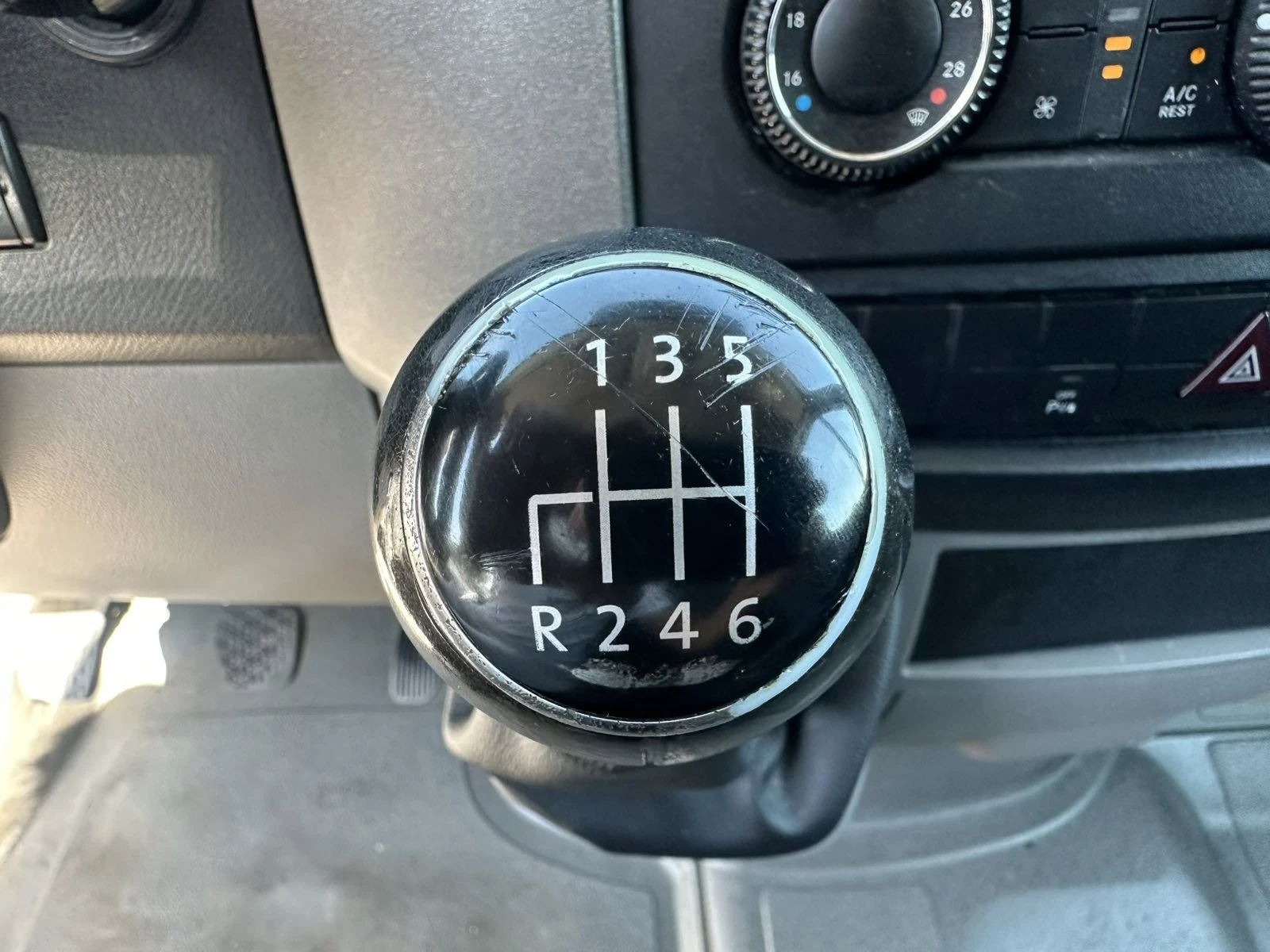 VW Crafter, снимка 14 - Бусове и автобуси - 55622527