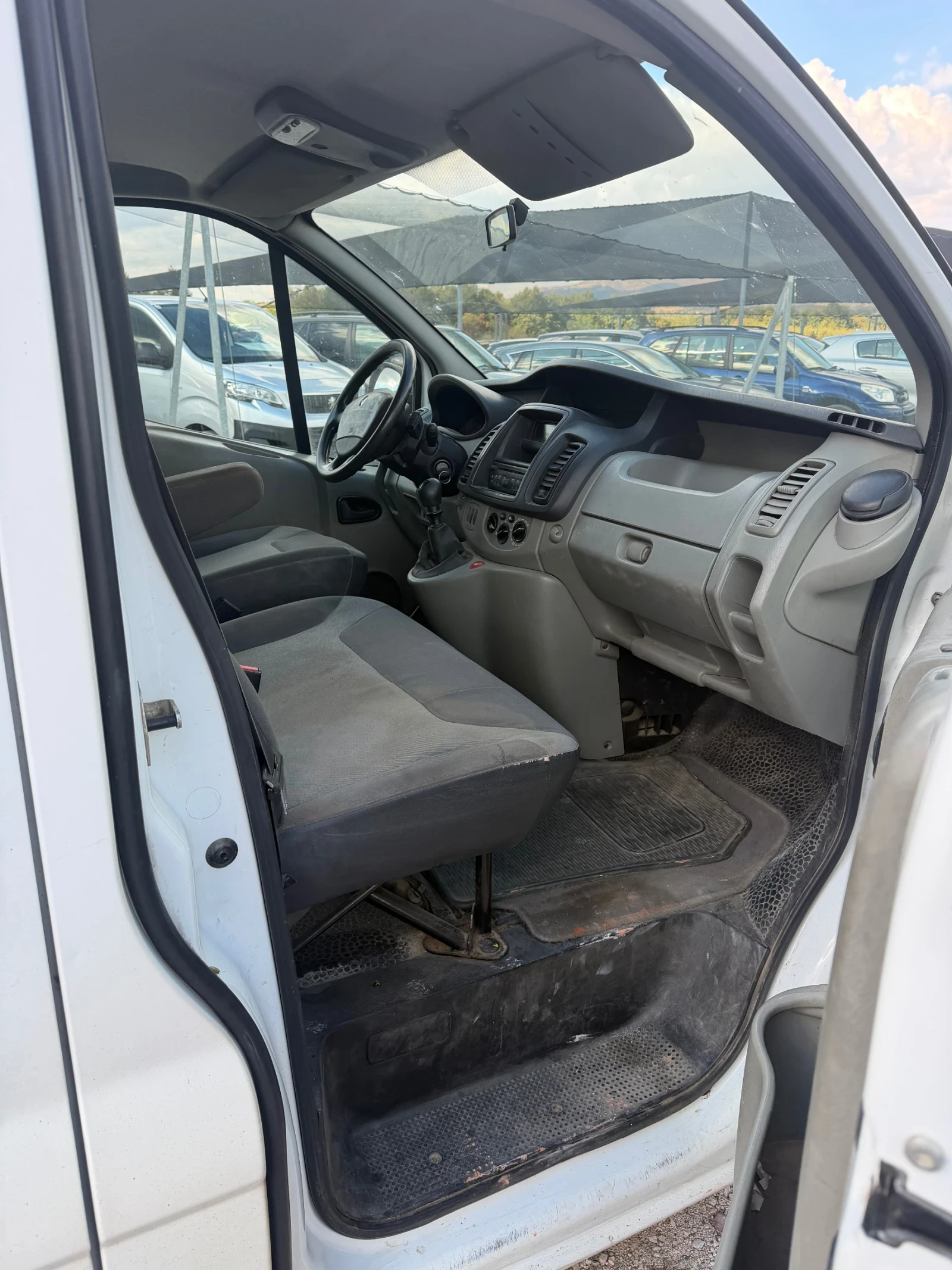 Renault Trafic 2.0/114кс MAXI EVRO5 Климатик , снимка 11 - Бусове и автобуси - 56266306
