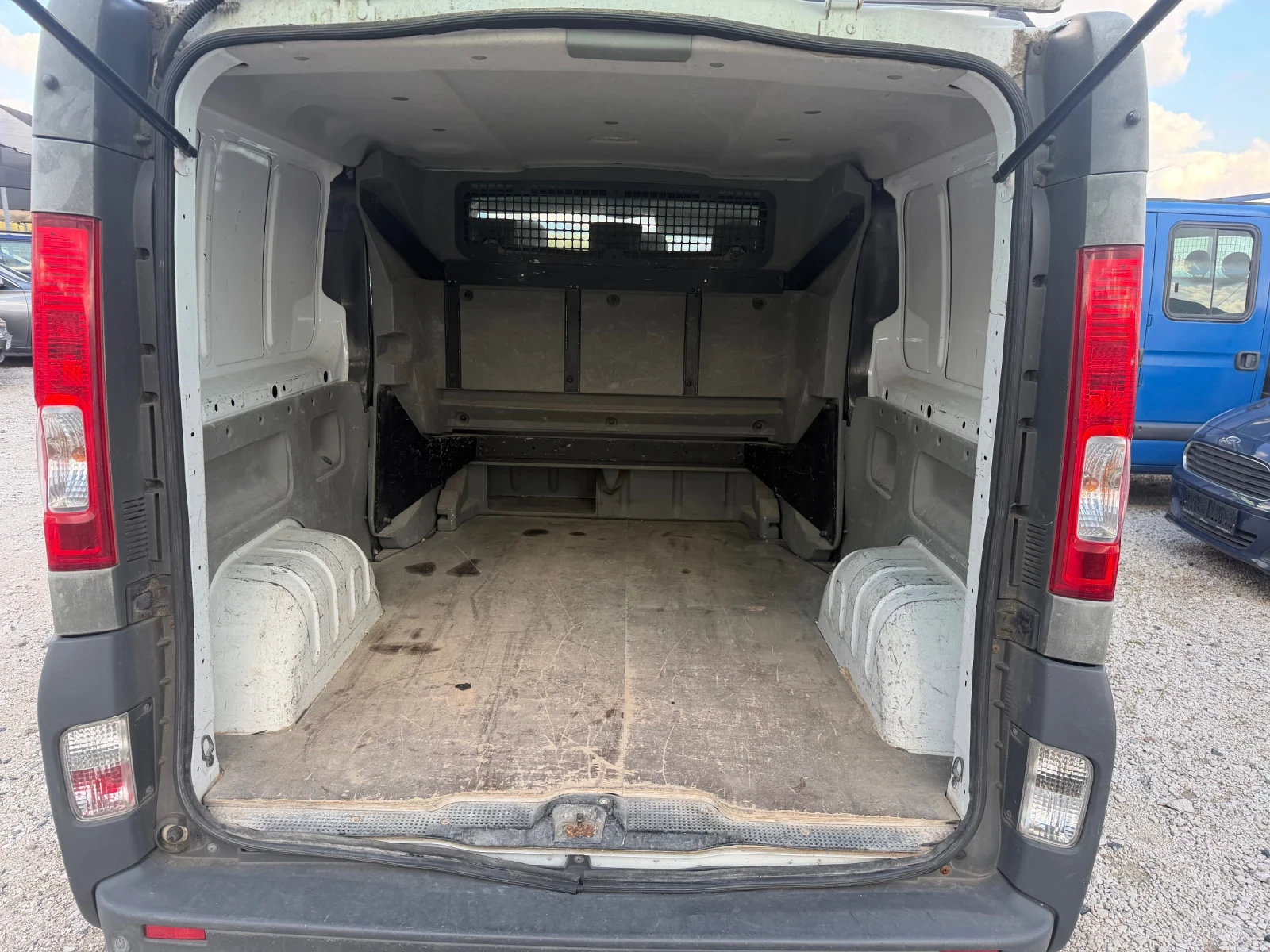 Renault Trafic 2.0/114кс MAXI EVRO5 Климатик , снимка 8 - Бусове и автобуси - 56266306