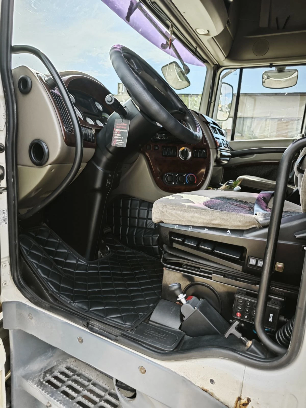 Daf XF 105 Със помпа за гондола, снимка 4 - Камиони - 56648744