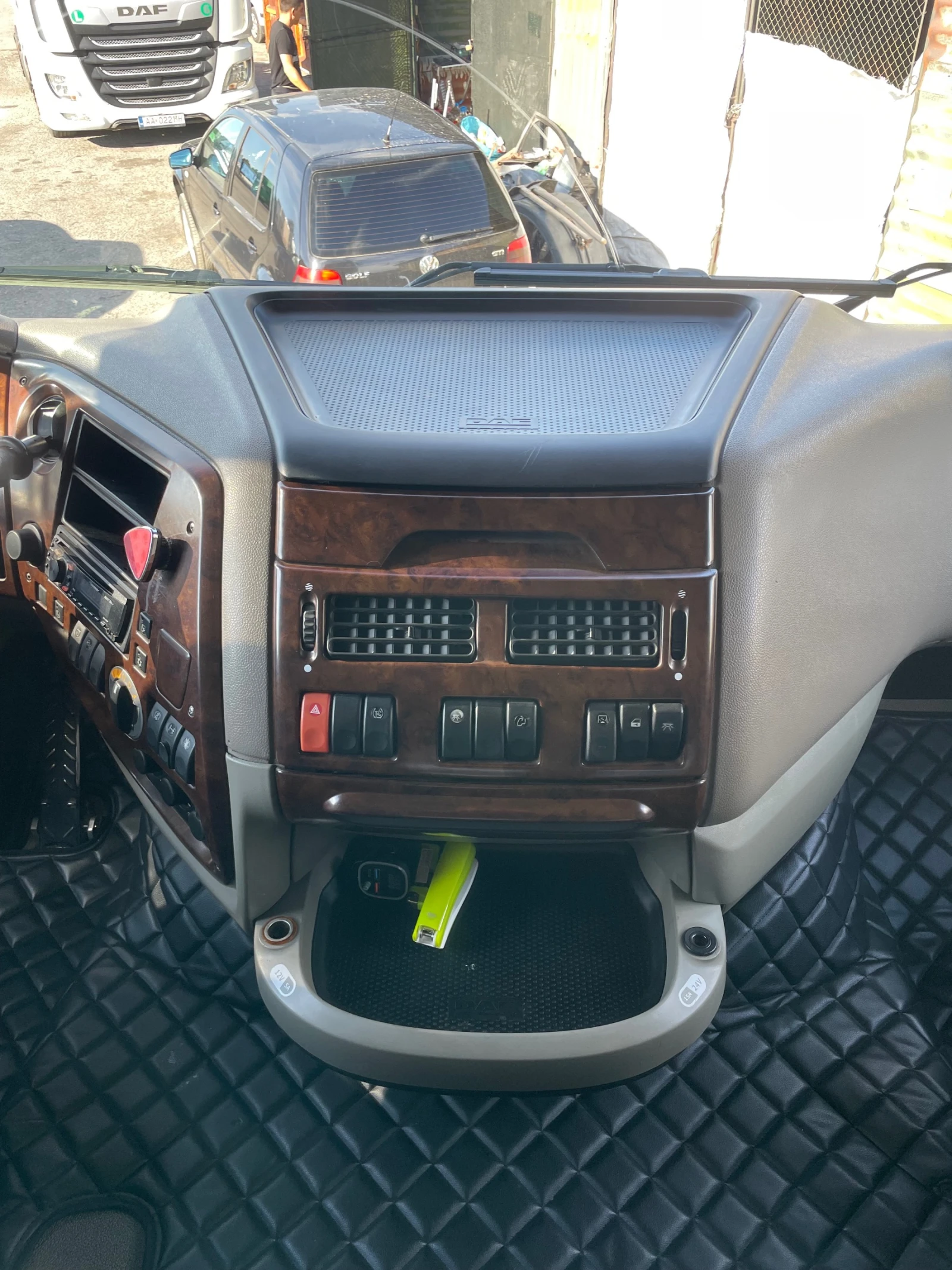 Daf XF 105 Със помпа за гондола, снимка 6 - Камиони - 56648744