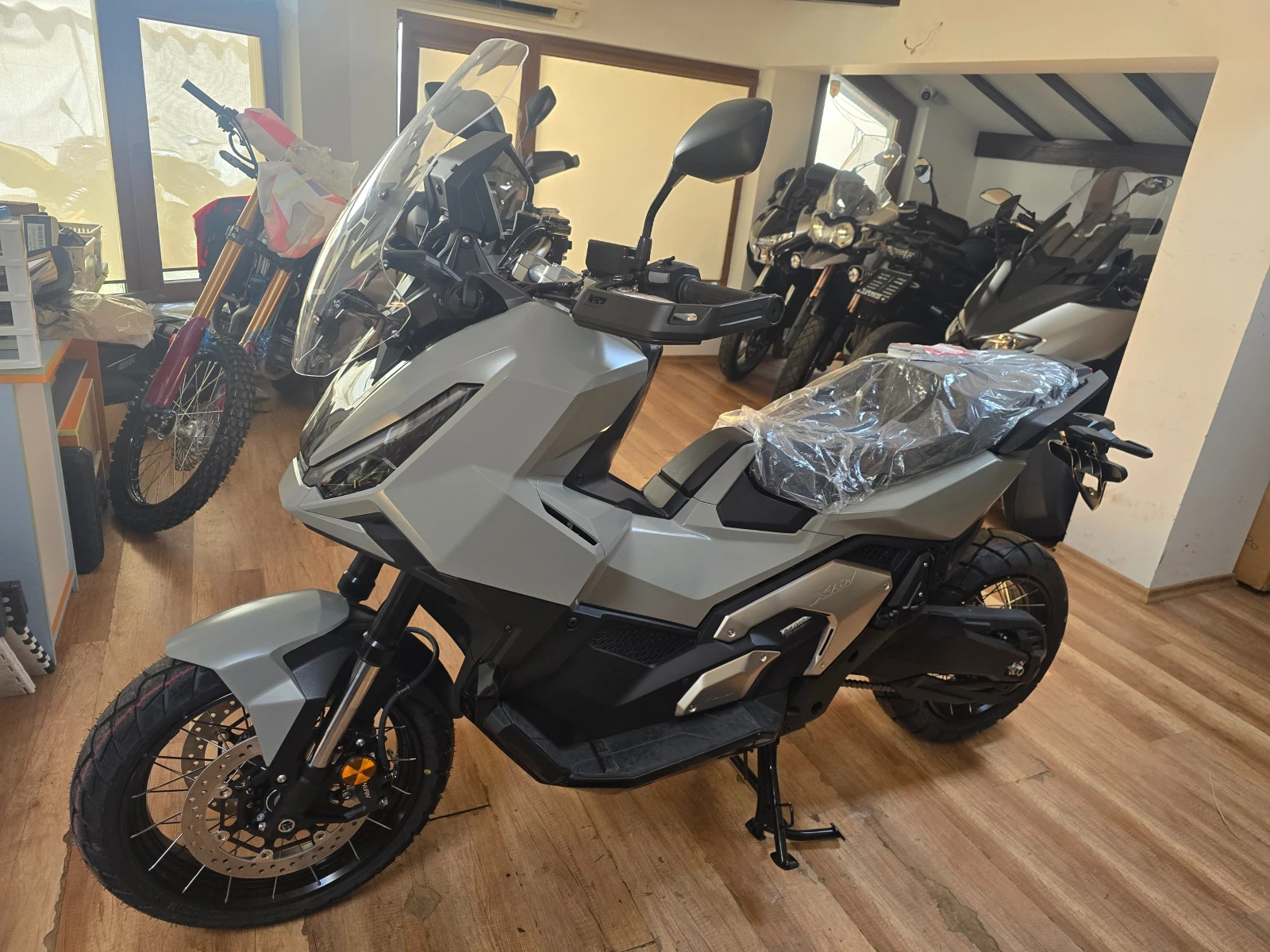 Honda X-ADV 750 New, снимка 2 - Мотоциклети и мототехника - 53266129