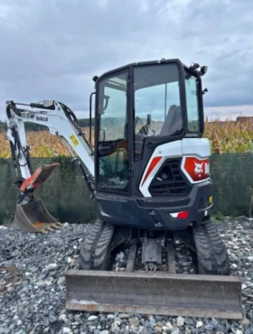 Багер Bobcat E27z Bobcat E27Z Zero Tail Swing, снимка 1