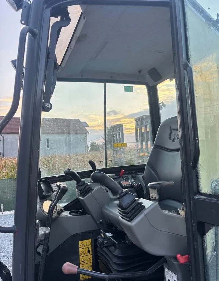 Багер Bobcat E27z Bobcat E27Z Zero Tail Swing, снимка 6 - Индустриална техника - 56203751