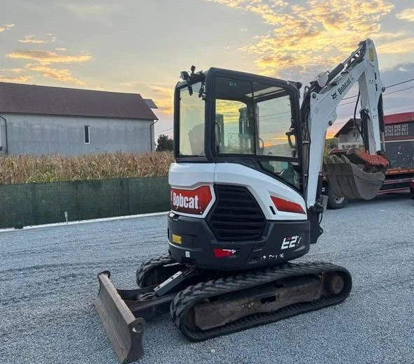 Багер Bobcat E27z Bobcat E27Z Zero Tail Swing, снимка 2 - Индустриална техника - 56203751