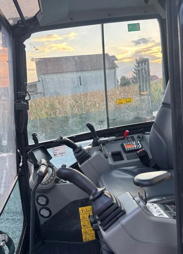 Багер Bobcat E27z Bobcat E27Z Zero Tail Swing, снимка 5 - Индустриална техника - 56203751