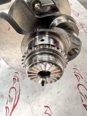 Колянов вал AUDI A4 A5 A6 Q7 Q8 VW Amarok - 3.0TDI 059105019BD , снимка 2