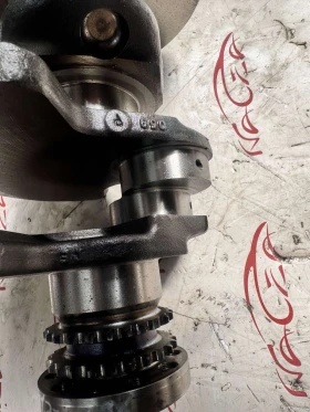 Колянов вал AUDI A4 A5 A6 Q7 Q8 VW Amarok - 3.0TDI 059105019BD , снимка 4