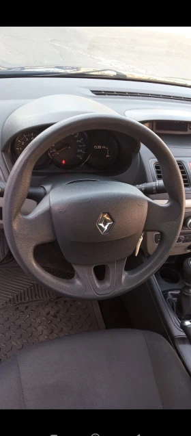 Renault Fluence Седан, снимка 11