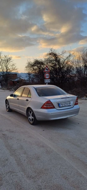 Mercedes-Benz C 200, снимка 5