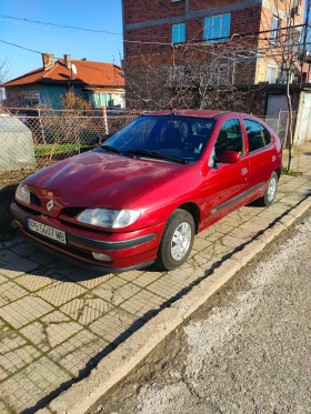 Renault Megane 1.6i - 1100 € / 2151.41 лв. - 31248284 2