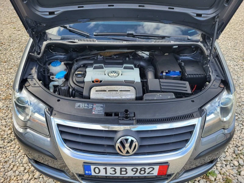 VW Touran 1.4i TURBO, снимка 15 - Автомобили и джипове - 46580458