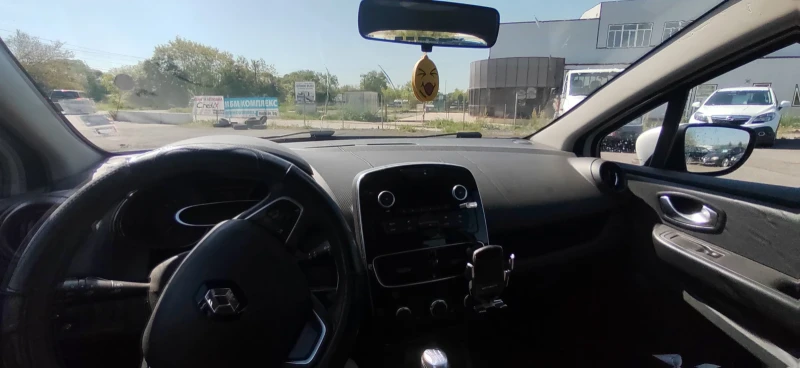 Renault Clio 1.2 i, снимка 7 - Автомобили и джипове - 47227654