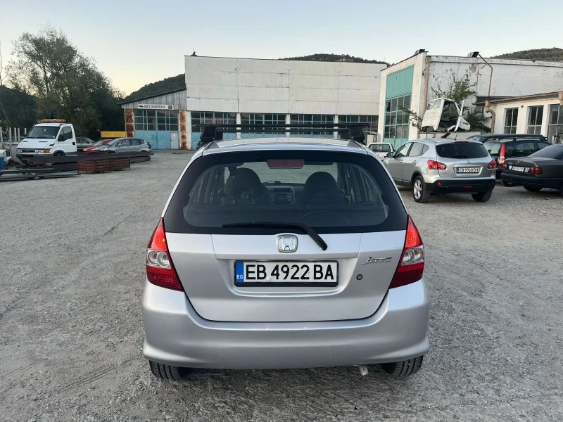 Honda Jazz 1.4i, снимка 4 - Автомобили и джипове - 48631678