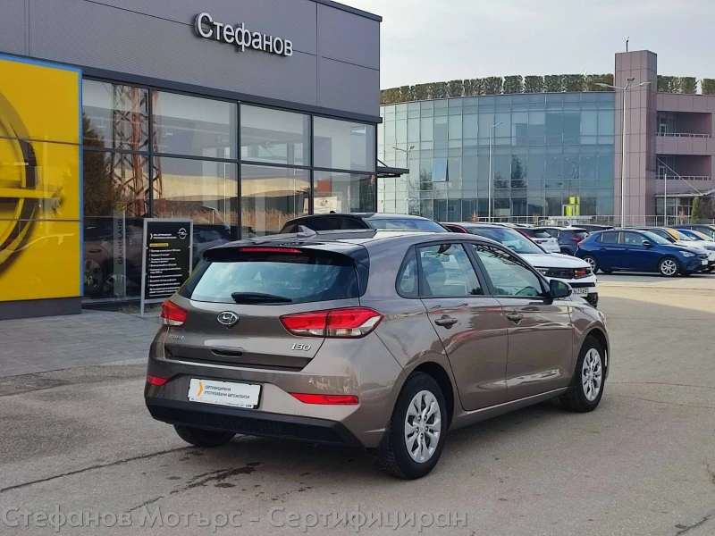 Hyundai I30 1.5 Бензин (110hp) MT6, снимка 8 - Автомобили и джипове - 48903783